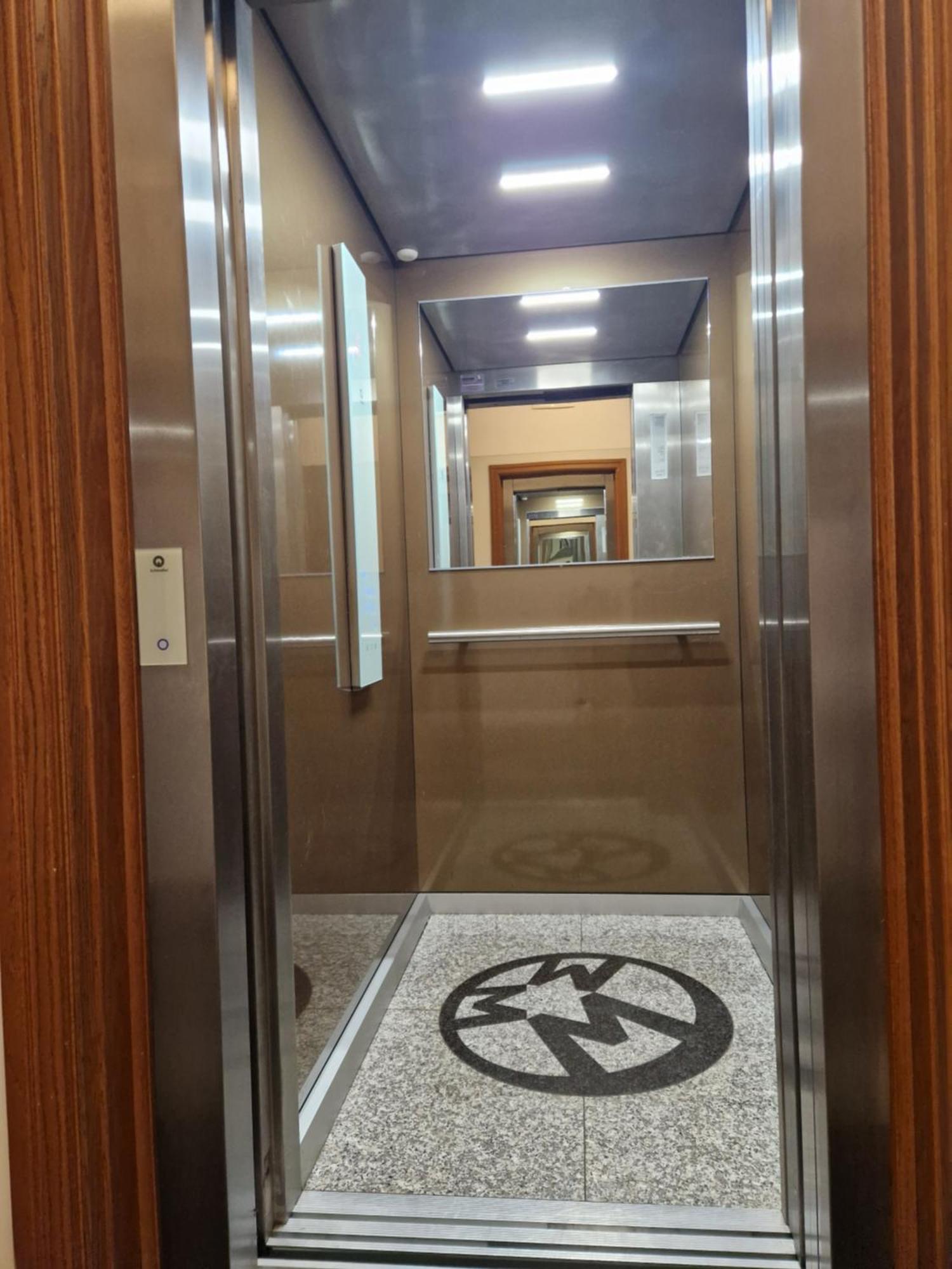 5 Floor *